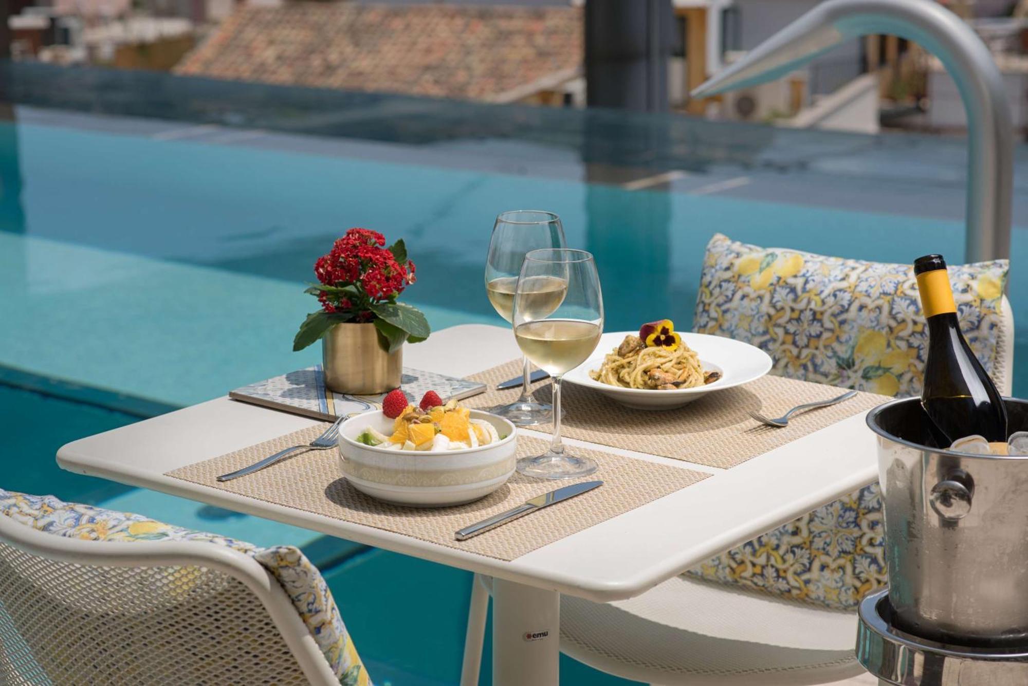 Nh Collection Taormina Hotell Exteriör bild